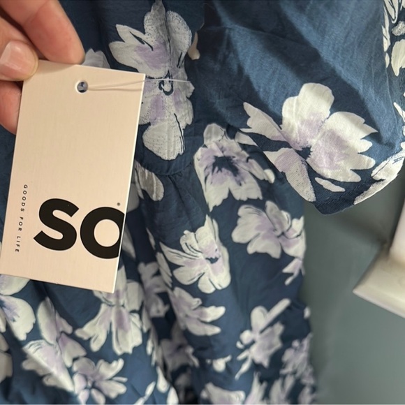 SO Floral Dress in Blue and White - Picture 2 of 2